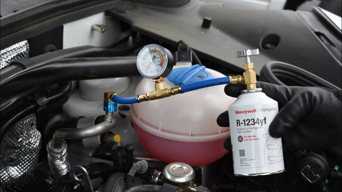 تصویر شارژ گاز کولر خودرو